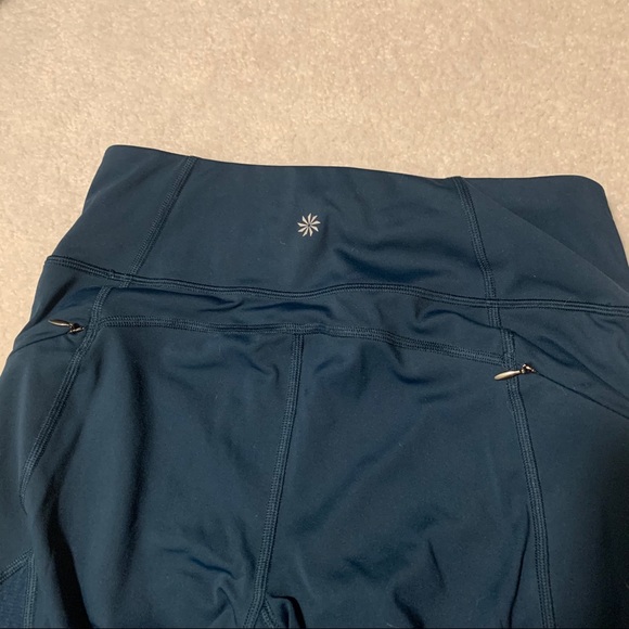 CROPPED ATHLETA LEGGINGS - Picture 3 of 5